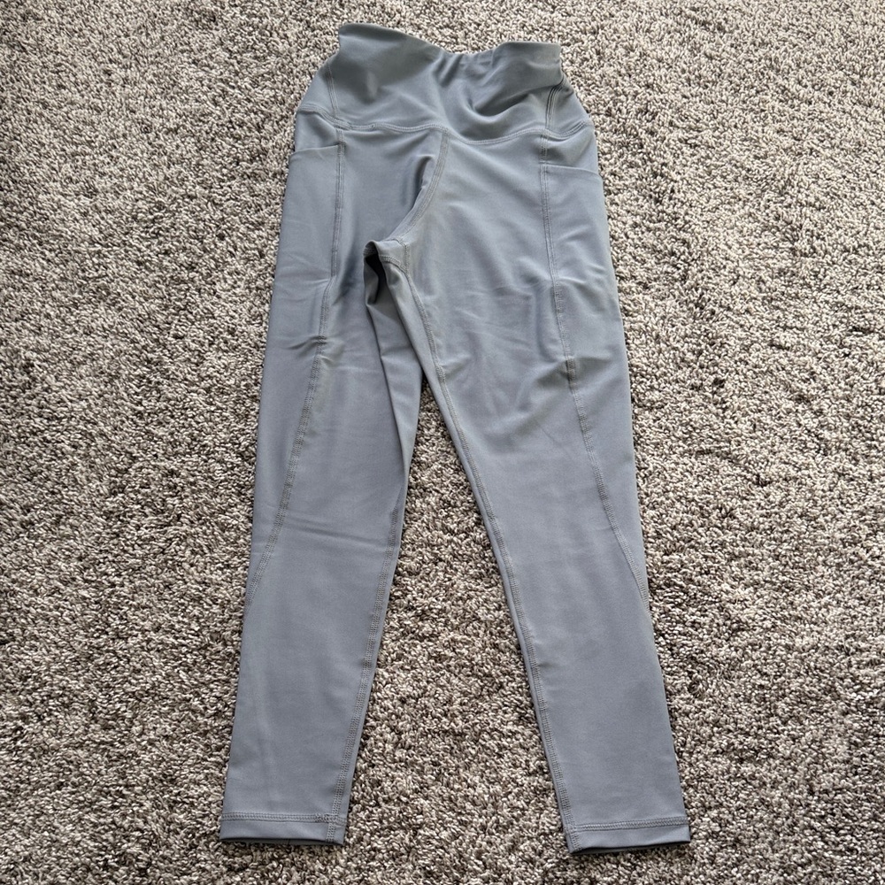 Basin + Range Gray Crop Leggings